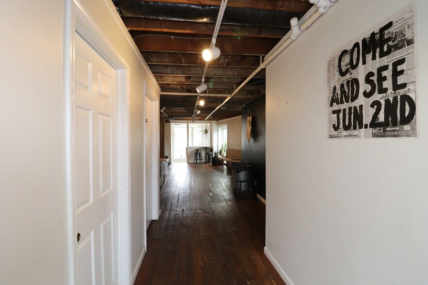 More Photos Of 139 S Broadway St, Blanchester Storefront Retail Residential For Sale