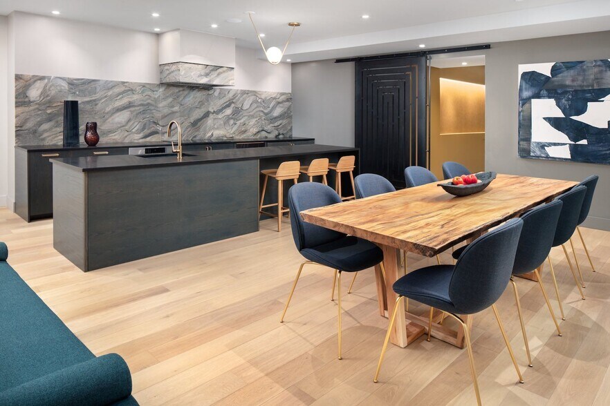More Photos Of 1401 Arch St, Philadelphia Apartments For Lease