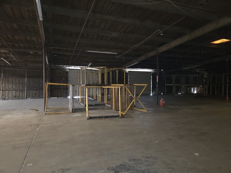 More Photos Of 479 Zoo Pky, Jacksonville Warehouse For Sale