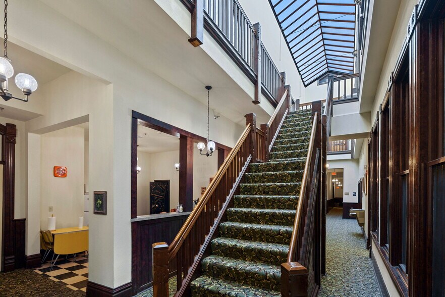 More Photos Of 216 W Lincolnway, Cheyenne Storefront Retail Office For Sale