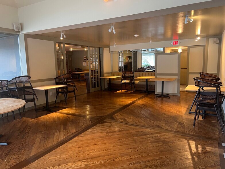 More Photos Of 2071 NY-52, Liberty Fast Food For Sale
