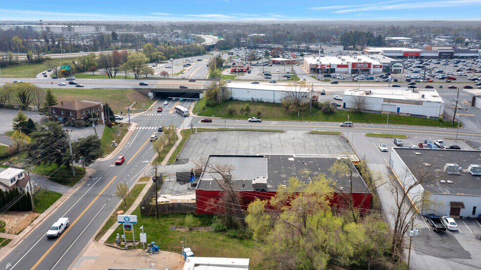 More Photos Of 101 Greenbank Rd, Wilmington Freestanding For Lease