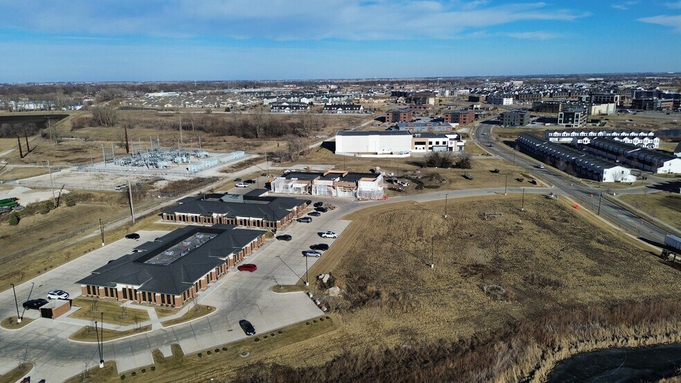 More Photos Of 1930 Magazine Rd, Ankeny Office For Lease