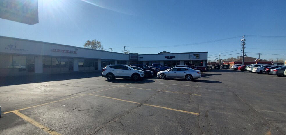 More Photos Of 121 Springfield Ave, Joliet Storefront Retail Office For Lease