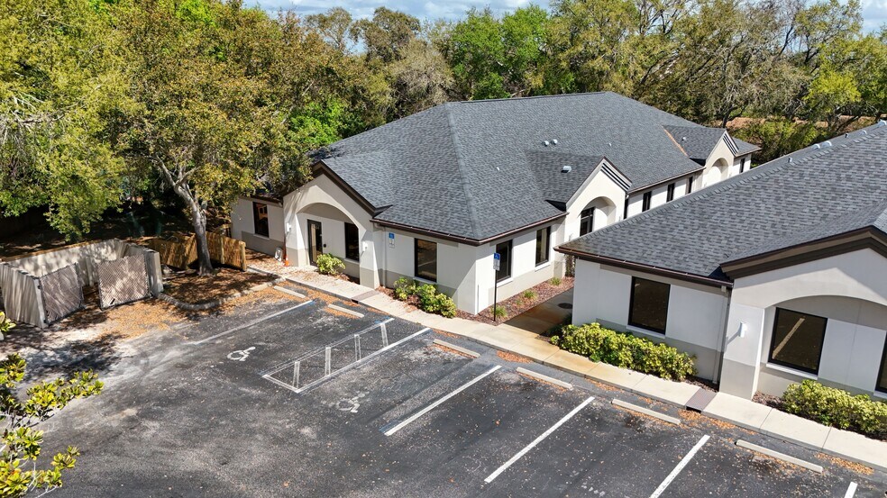 More Photos Of 2364 Drew St, Clearwater Medical For Lease