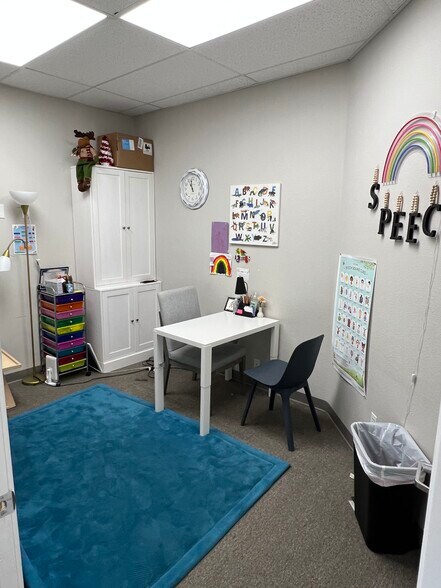 More Photos Of 2 Oakwood Park, Castle Rock Medical For Lease