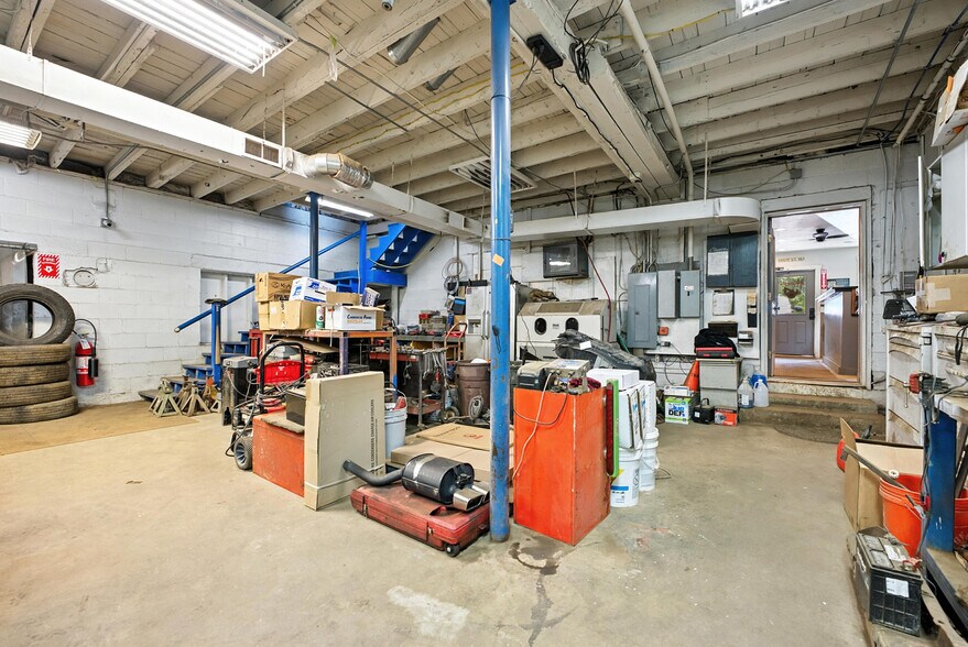 More Photos Of 76 Coburn Rd, Berlin Contractor Storage Yard For Sale