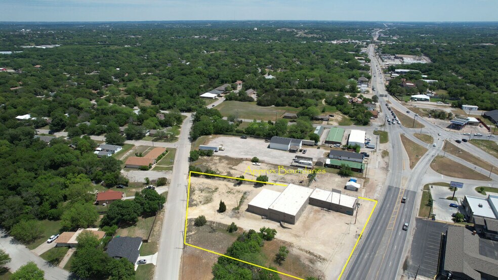 More Photos Of 1220 Mineral Wells Hwy, Weatherford Showroom For Sale