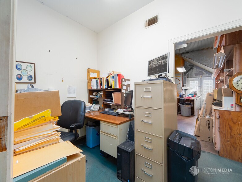 More Photos Of 1418 Newcastle St, Brunswick Storefront For Sale