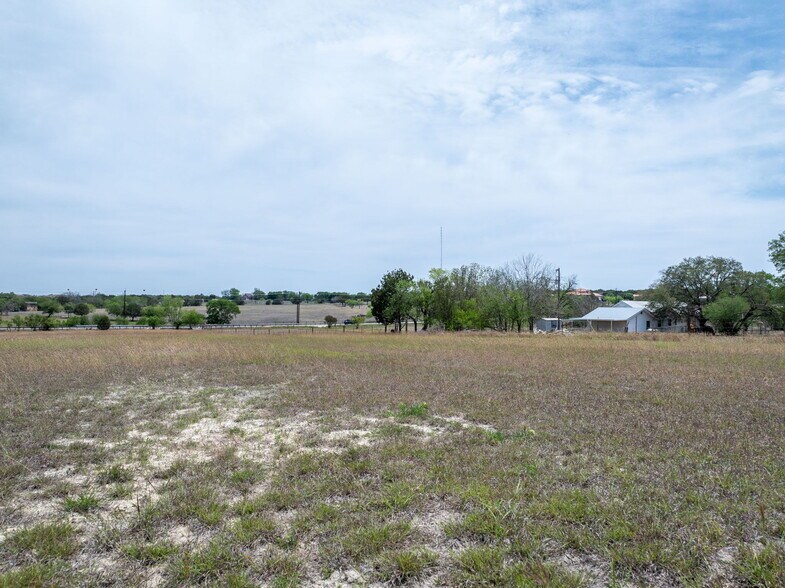 More Photos Of 409 Franks Rd, New Braunfels Land For Sale