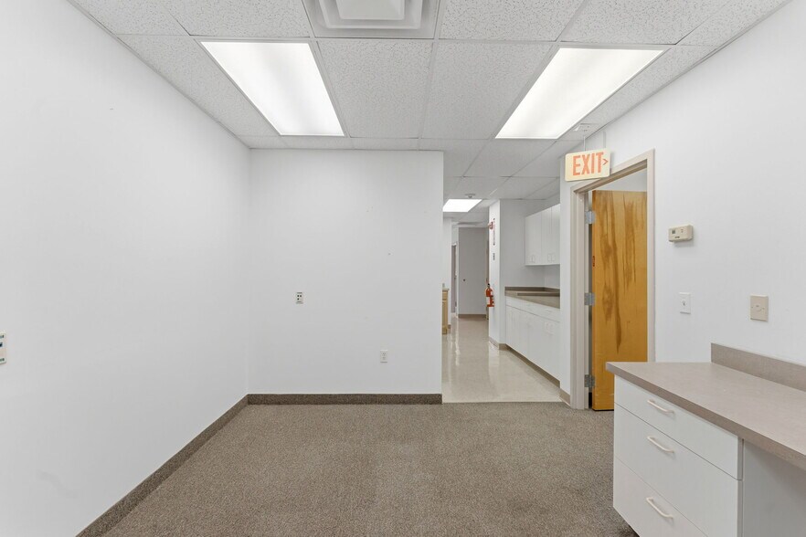 More Photos Of 2138 Mendon Rd, Cumberland Medical For Sale