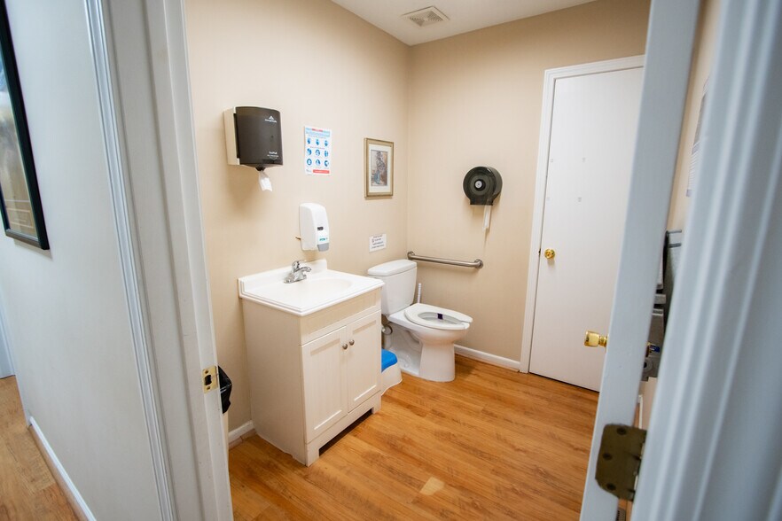 More Photos Of 309 E Main St, Pickens Storefront Retail Residential For Sale