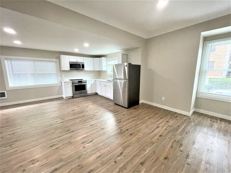 More Photos Of 1804 NE 14th Ave, Portland Apartments For Sale