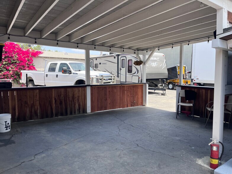 More Photos Of 10043 Artesia Pl, Bellflower Service For Lease