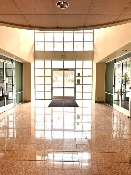 More Photos Of 1111 Corporate Center Dr, Monterey Park Loft Creative Space For Sale