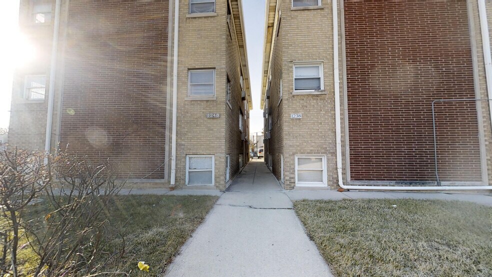 More Photos Of 1240 S 55th Ct, Cicero Apartments For Sale