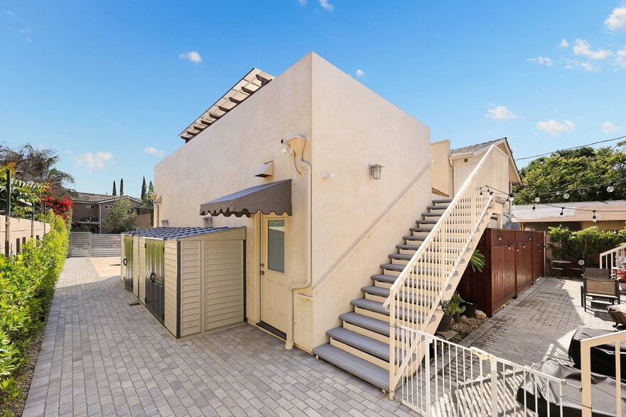 More Photos Of 4129 Chevy Chase Dr, Los Angeles Storefront Retail Residential For Sale