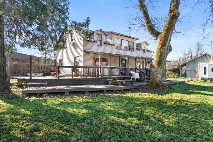 More Photos Of 125 Hogue Dr, Selma Industrial For Sale