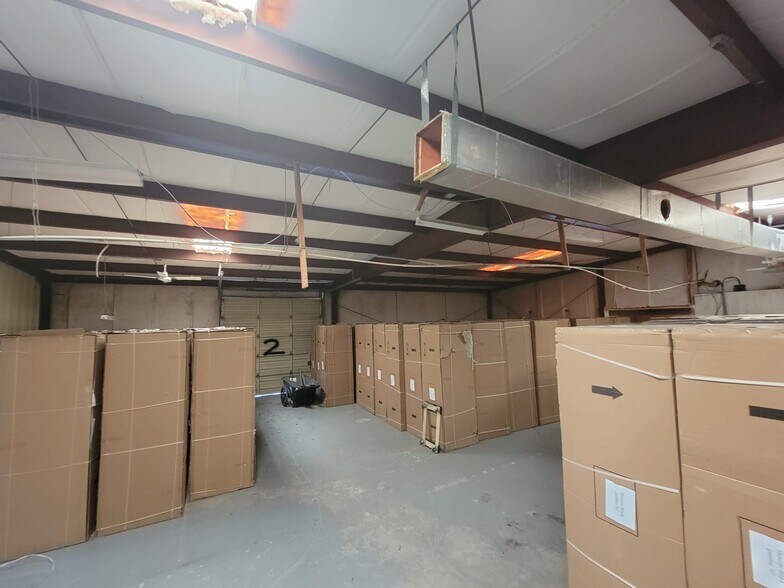 More Photos Of 106 Adams St, Auburndale Warehouse For Sale