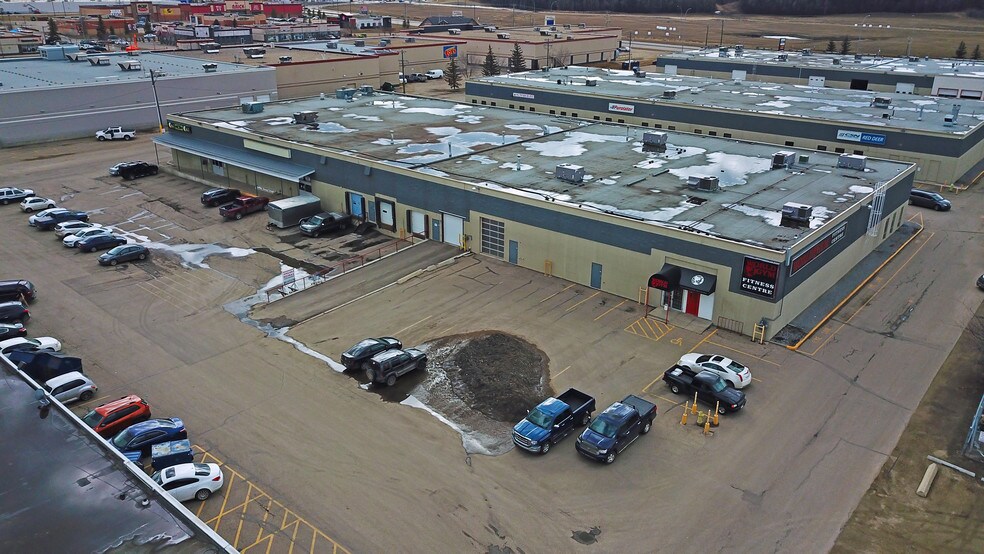 More Photos Of 2319B Taylor Dr, Red Deer Unknown For Lease