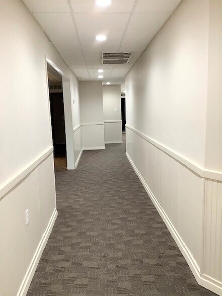 More Photos Of 601 W Main St, Arlington Loft Creative Space For Sale