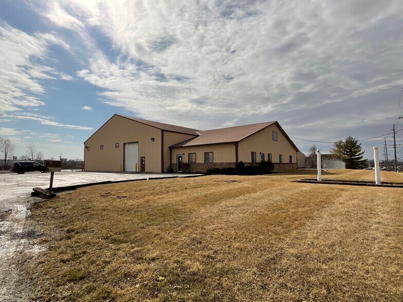 Primary Photo Of 617 Ley Rd, Fort Wayne Warehouse For Sale