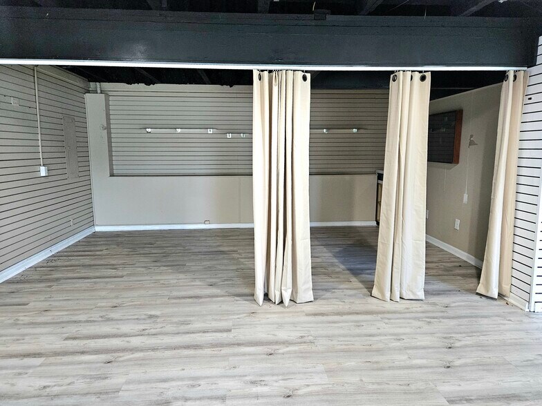 More Photos Of 3554 Hilton Ave, Columbus Medical For Sale