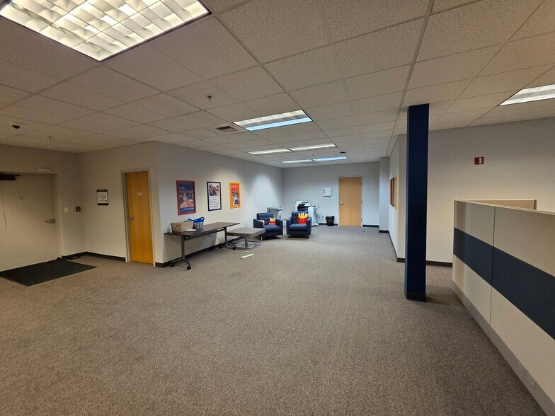 More Photos Of 1009 N Center Pky, Kennewick Office For Lease