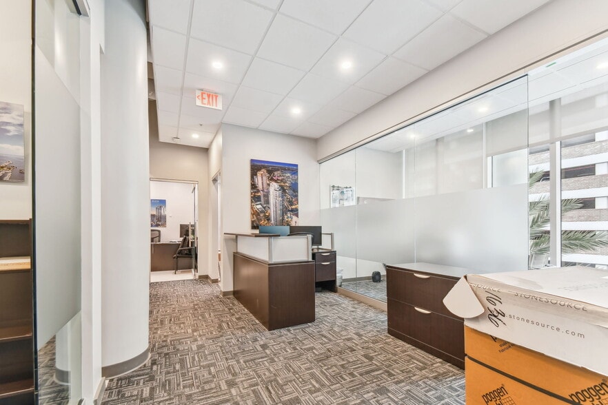 More Photos Of 147 2nd Ave S, Saint Petersburg Medical For Lease