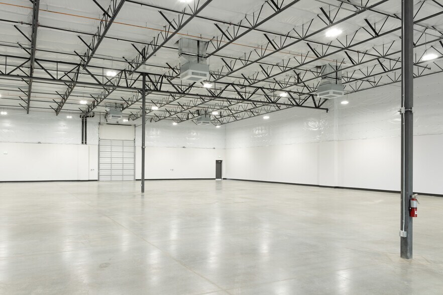 More Photos Of 8817 E Pecos Rd, Mesa Warehouse For Sale