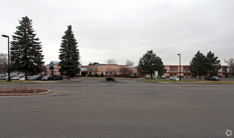 More Photos Of 1777 Burrstone Rd, New Hartford Hospitality For Sale