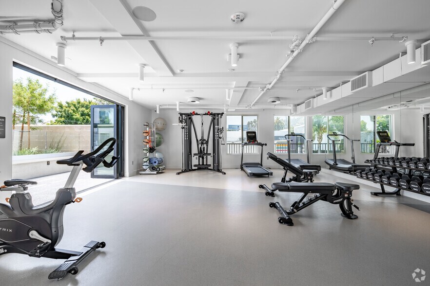 More Photos Of 7520-7566 W Sunset Blvd, Los Angeles Apartments For Lease