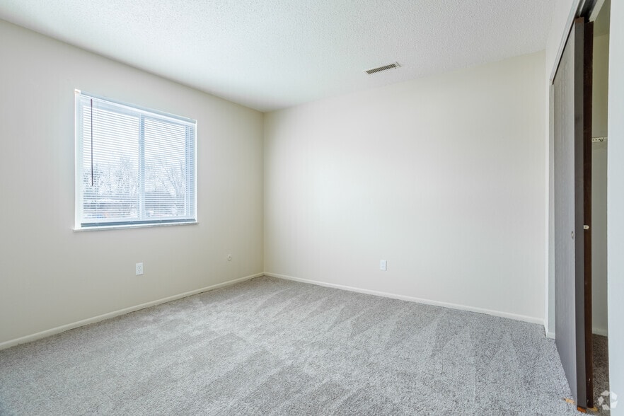 More Photos Of 2822-2846 Eldora Dr, Toledo Apartments For Sale