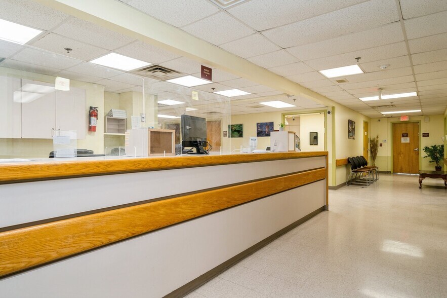 More Photos Of 680 Broadway, Paterson Hospital For Lease