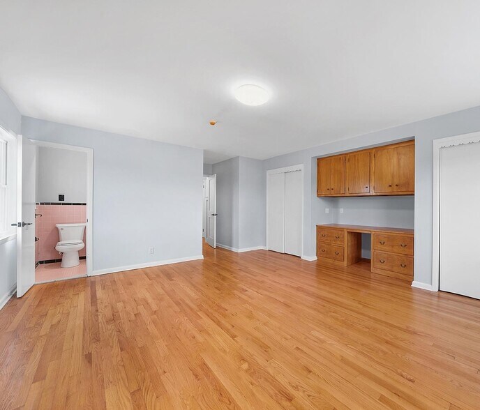 More Photos Of 355 Hicksville Rd, Bethpage Medical For Sale