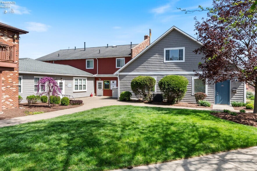 More Photos Of 356 Main St, Huron Apartments For Lease