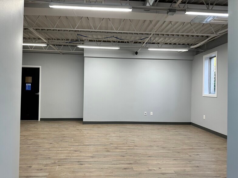 More Photos Of 53 Hancock St, Stratford Manufacturing For Lease