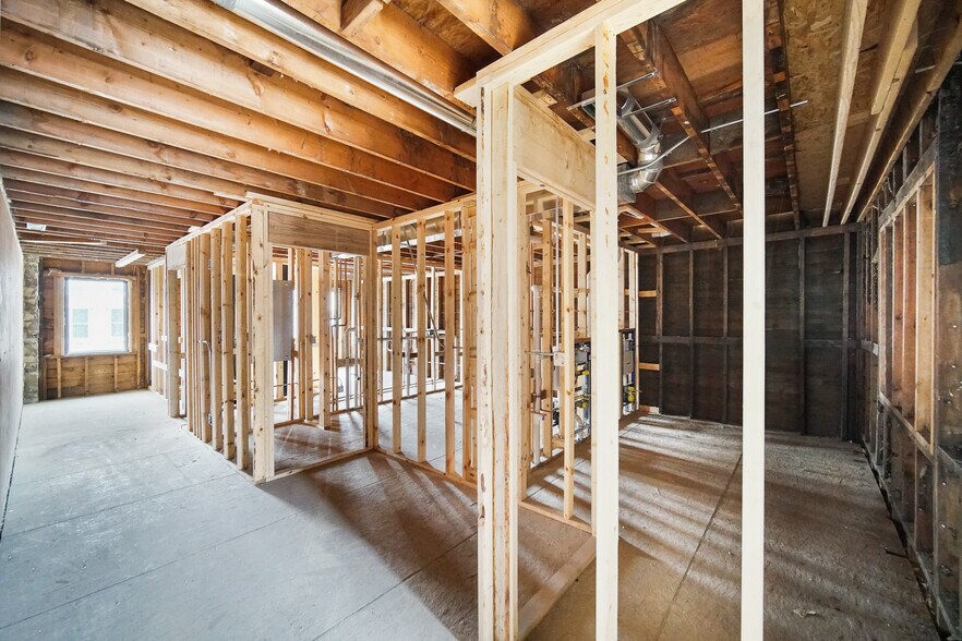 More Photos Of 1000 S State St, Lockport Restaurant For Sale