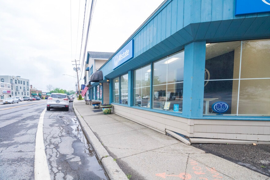 More Photos Of 593 Route 6, Mahopac Storefront Retail Office For Lease