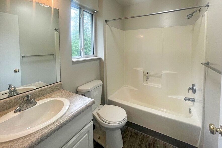 More Photos Of 333 Cemetery Rd, Bangor Apartments For Sale