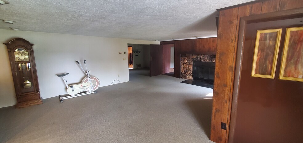 More Photos Of 503 W Maple Ave, Bancroft Office For Sale