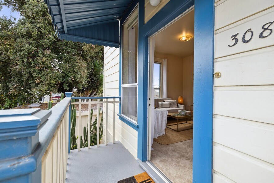 More Photos Of 1820 3rd St, Alameda Apartments For Sale