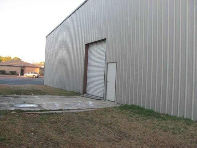 More Photos Of 69 Jessamine Ave, Georgetown Flex For Lease