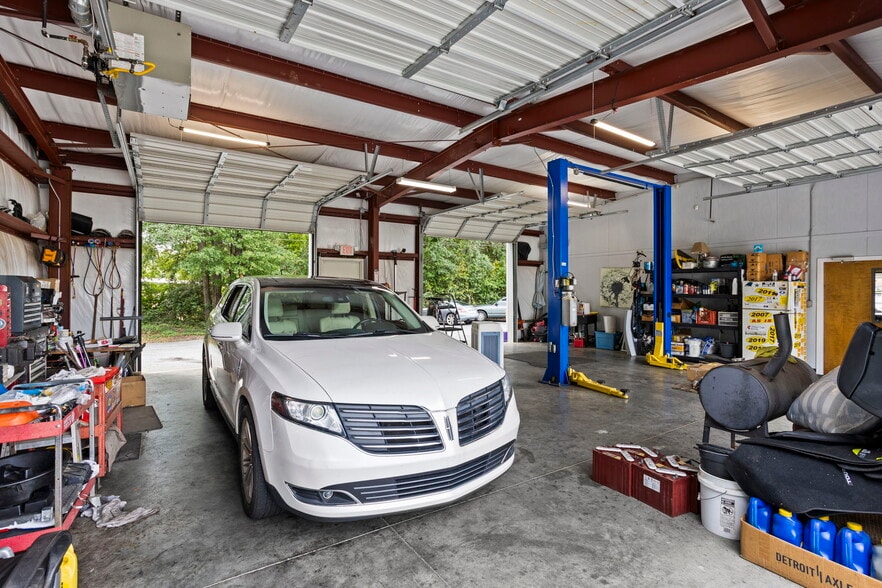 More Photos Of 118 Rainbow Lake Rd, Boiling Springs Auto Dealership For Sale