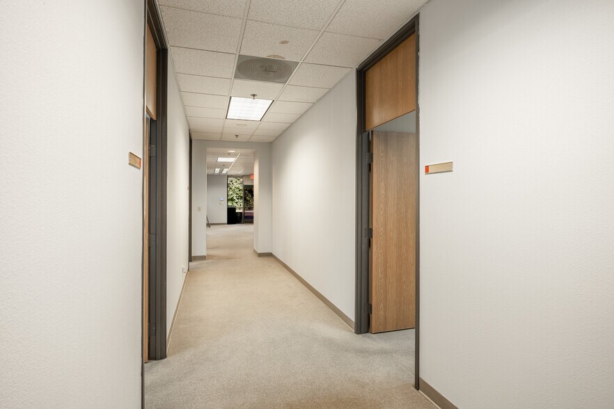 More Photos Of 2540 W Shaw Ln, Fresno Office For Sale