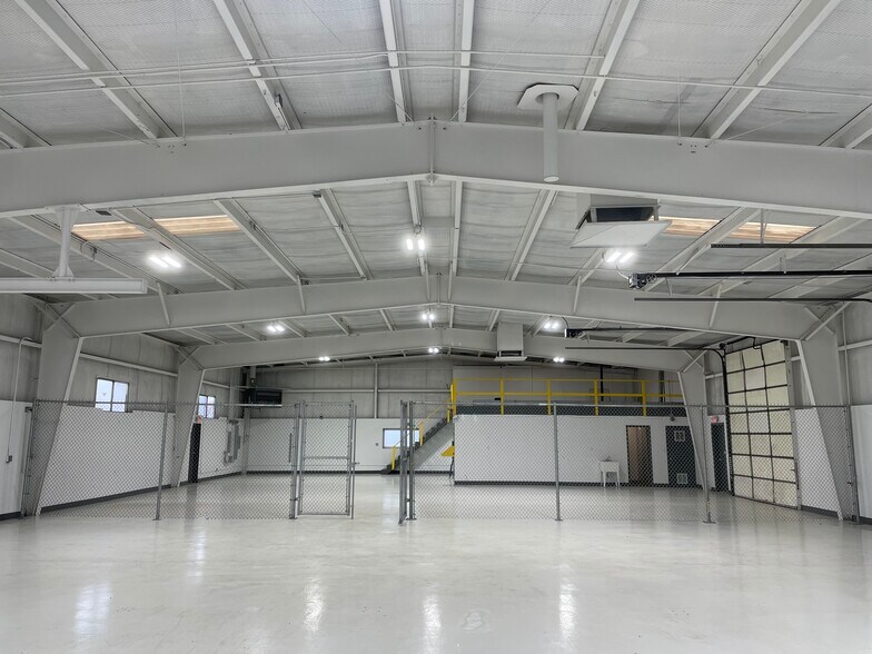More Photos Of 7307 W 6 W N Rd, Casper Warehouse For Lease