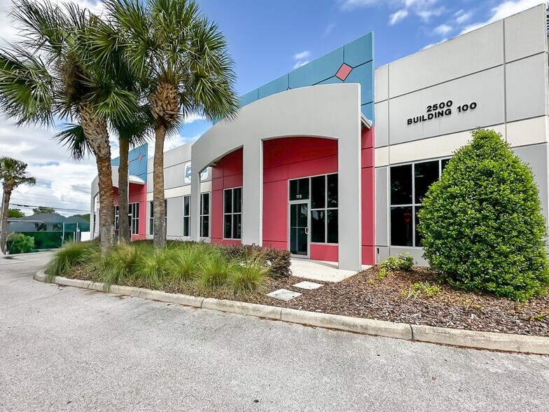 Primary Photo Of 2500 Drane Field Rd, Lakeland Warehouse For Lease