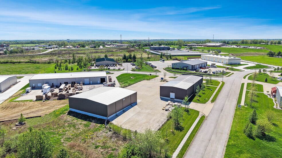 More Photos Of 990 Premier Dr, Kearney Industrial For Lease