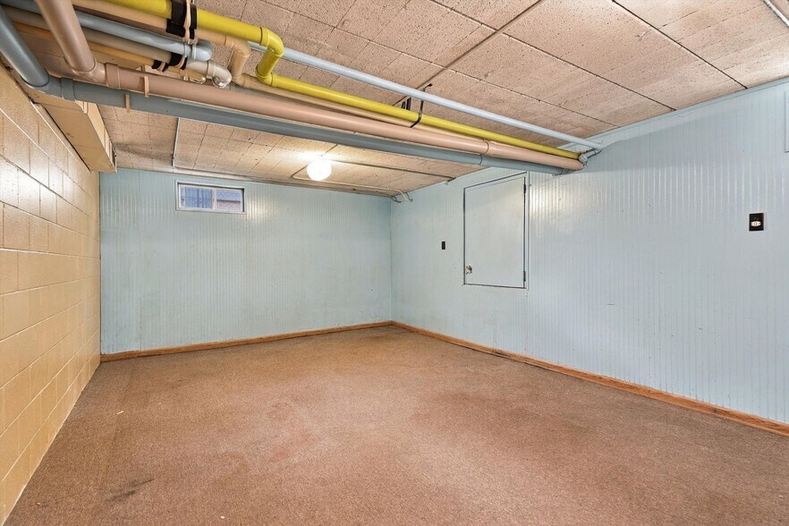 More Photos Of 1017 Laurel St, Marshfield Daycare Center For Sale