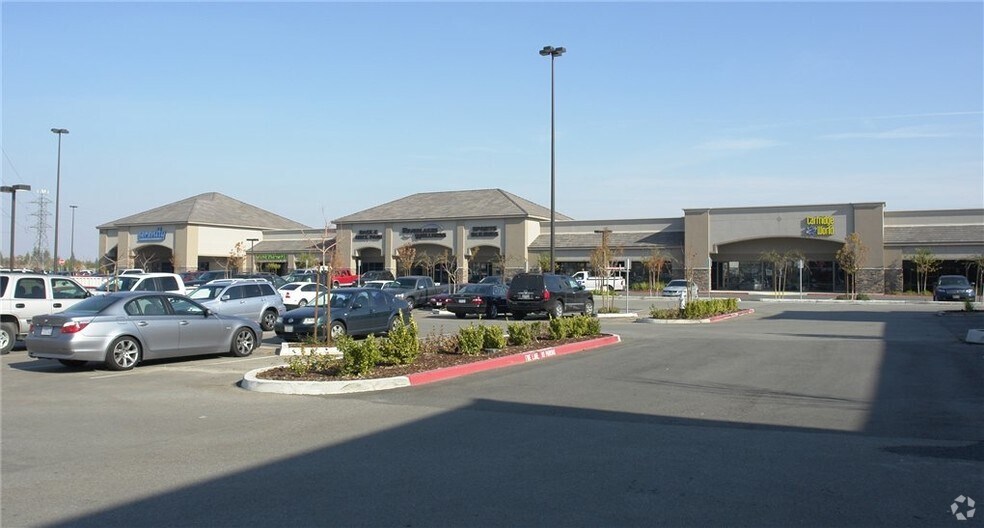 More Photos Of 4180 Coffee Rd, Bakersfield Unknown For Lease